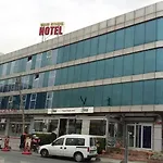 Hotel Grand Airport