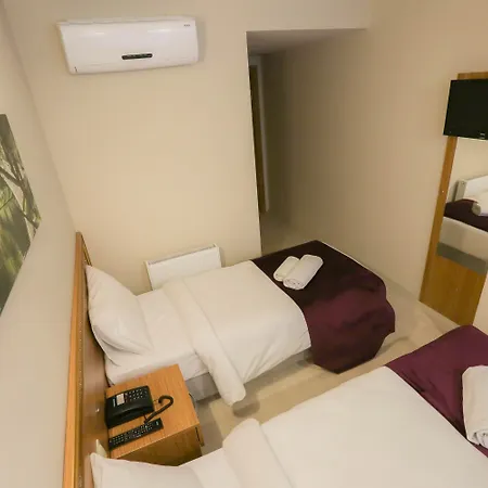 Hotel Grand Airport 3*
