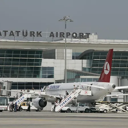 Grand Airport Hotel 3*