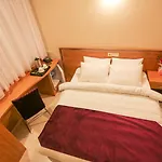 فندق Grand Airport 3*