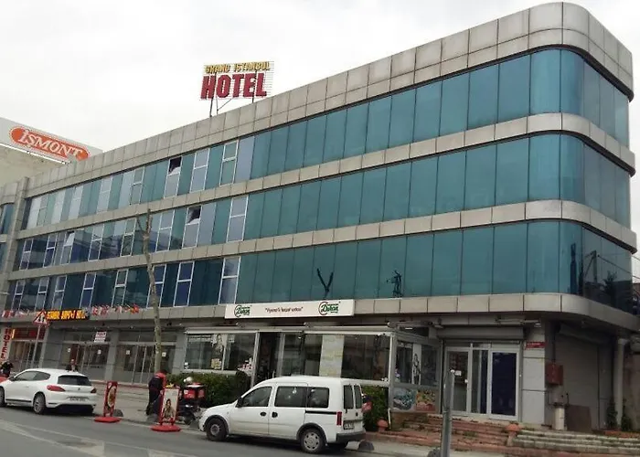 Отель Grand Airport