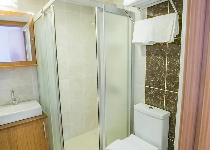 Отель Grand Airport