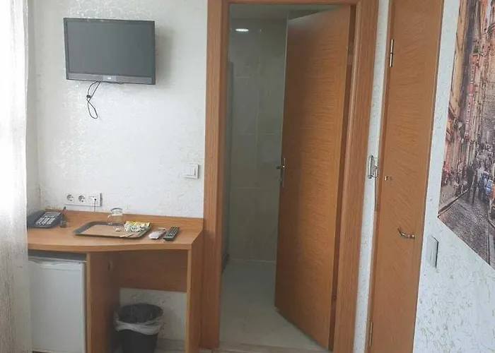 Отель Grand Airport 3*