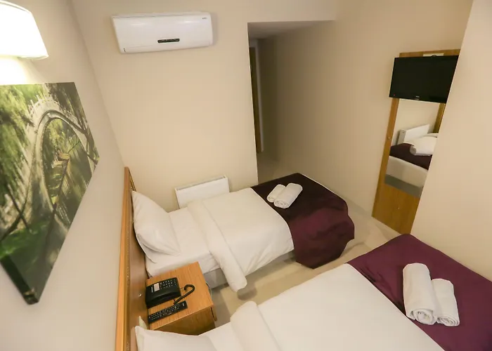 Отель Grand Airport