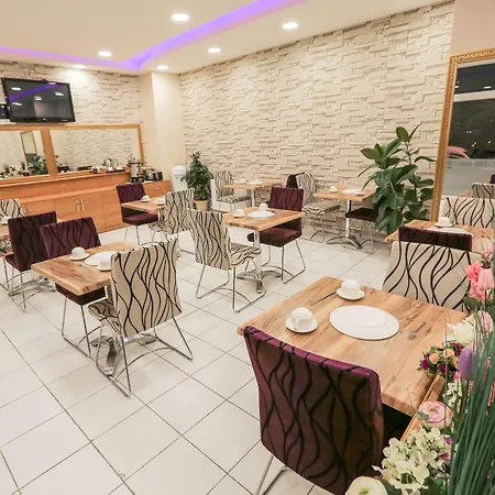 Hotel Grand Airport 3*