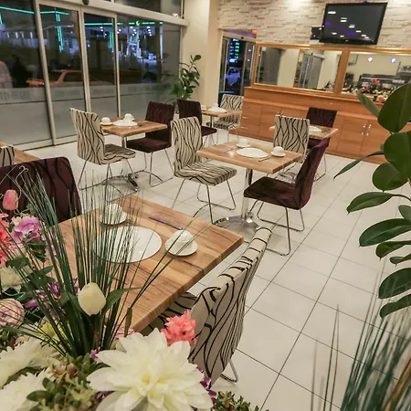 Grand Airport Szálloda 3*